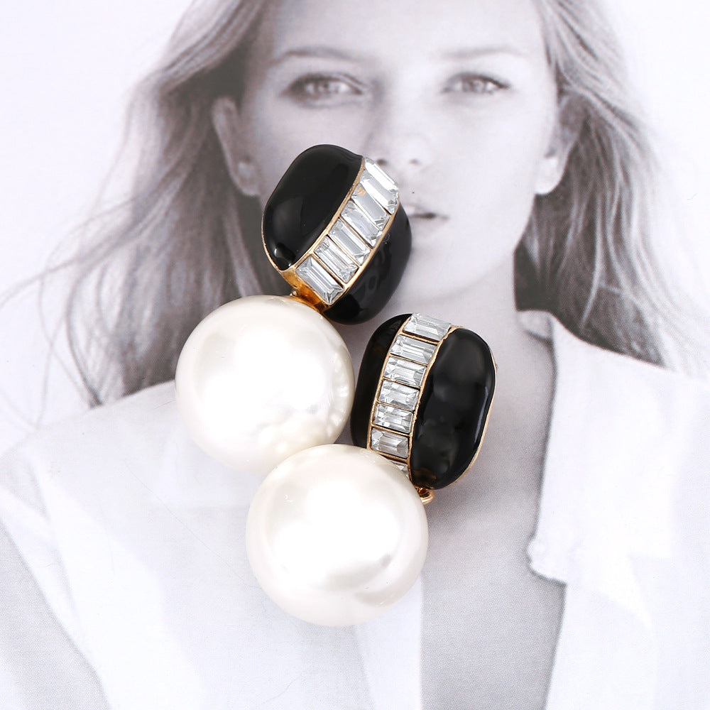 Stunning Pearl Earring for Daily Wear
