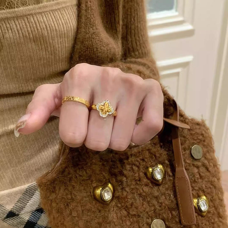 Charming Gold Ring for Any Occasion