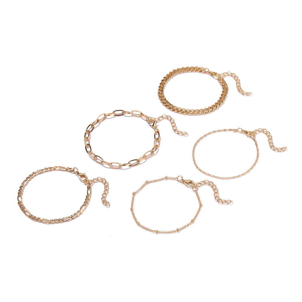 Classic Gold Bracelet with Timeless Appeal