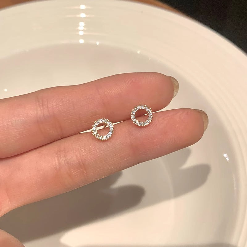 Charming Earring for Any Occasion