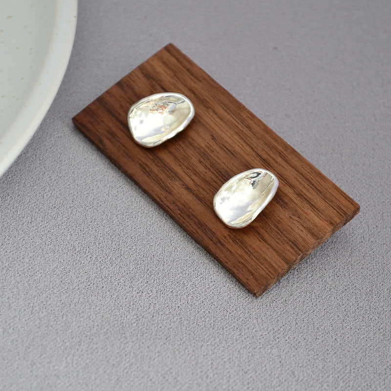 Charming Silver Earring for Any Occasion