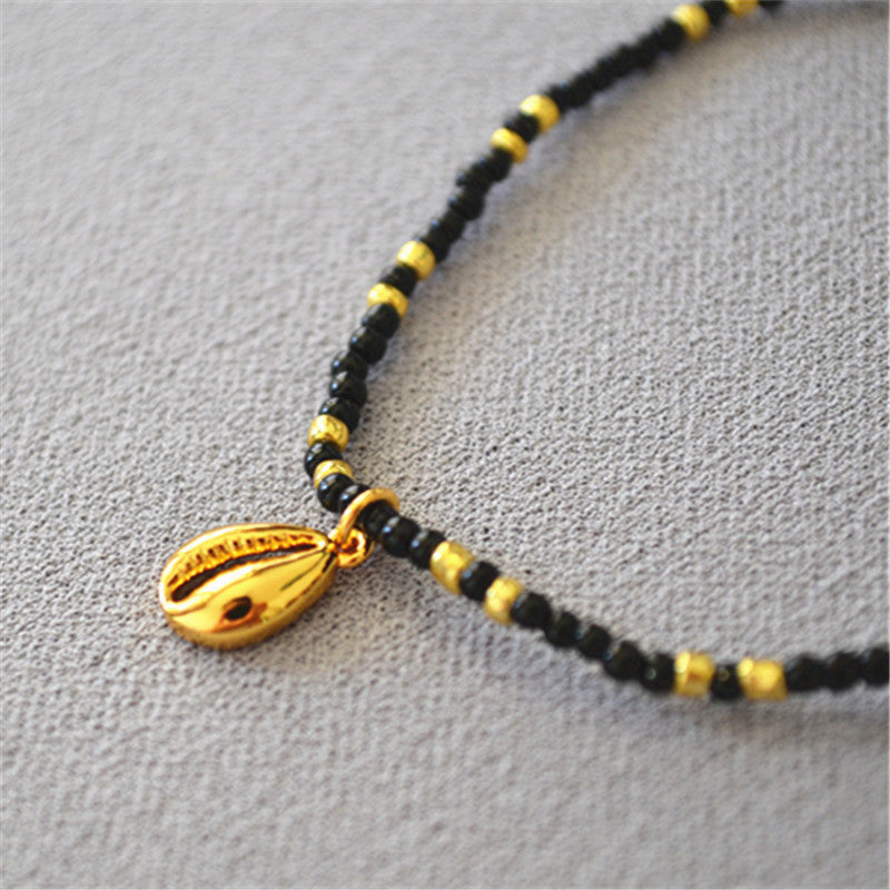 Romantic Gold Bracelet for Special Moments