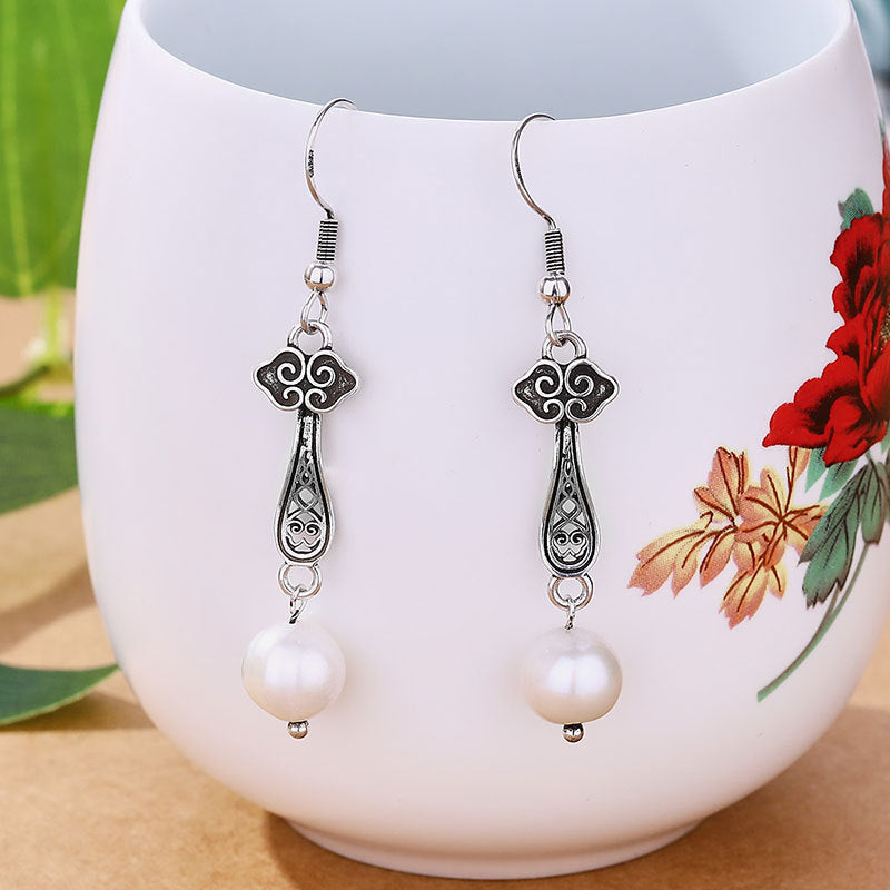 Romantic Silver Earring for Special Moments