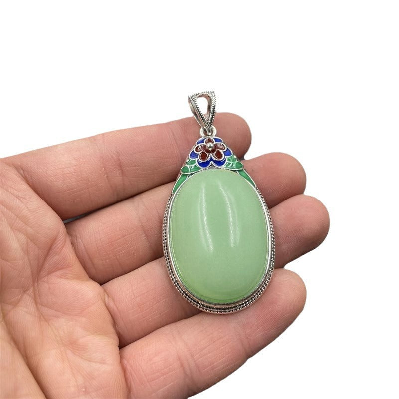 Charming Silver Necklace for Any Occasion