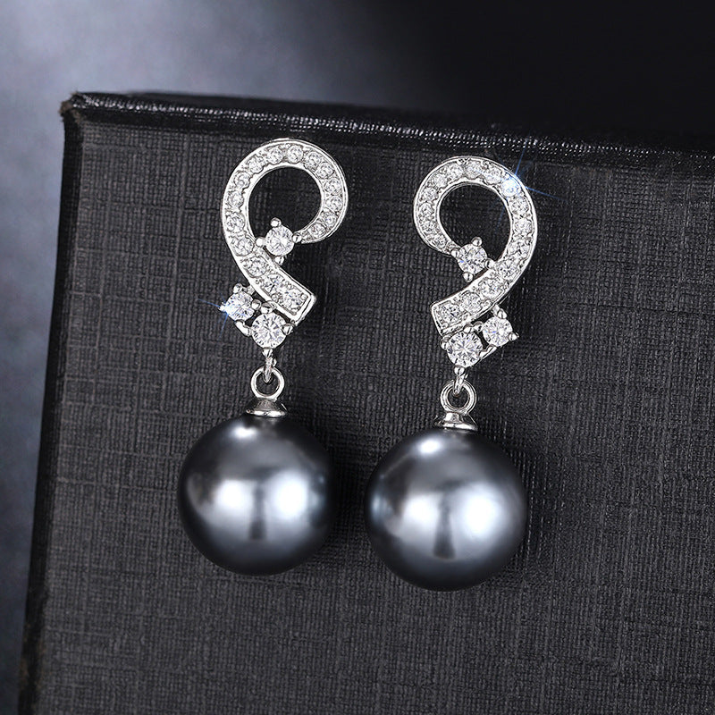 Delicate Artisan Pearl Earring