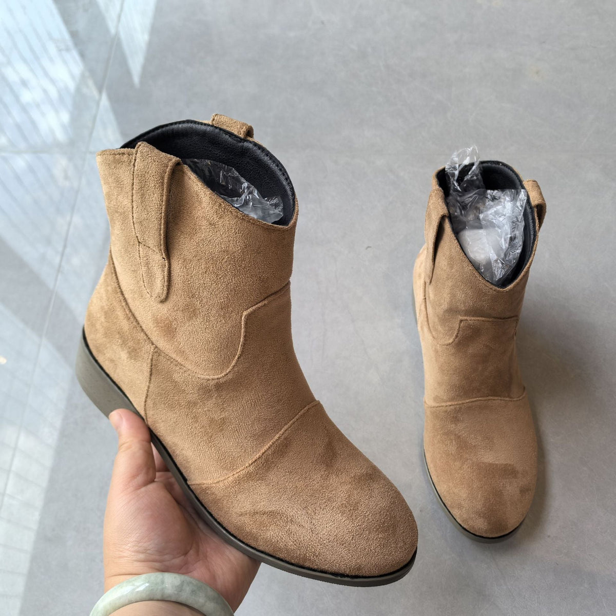 Graceful Orthopedic Boots for Modern Look
