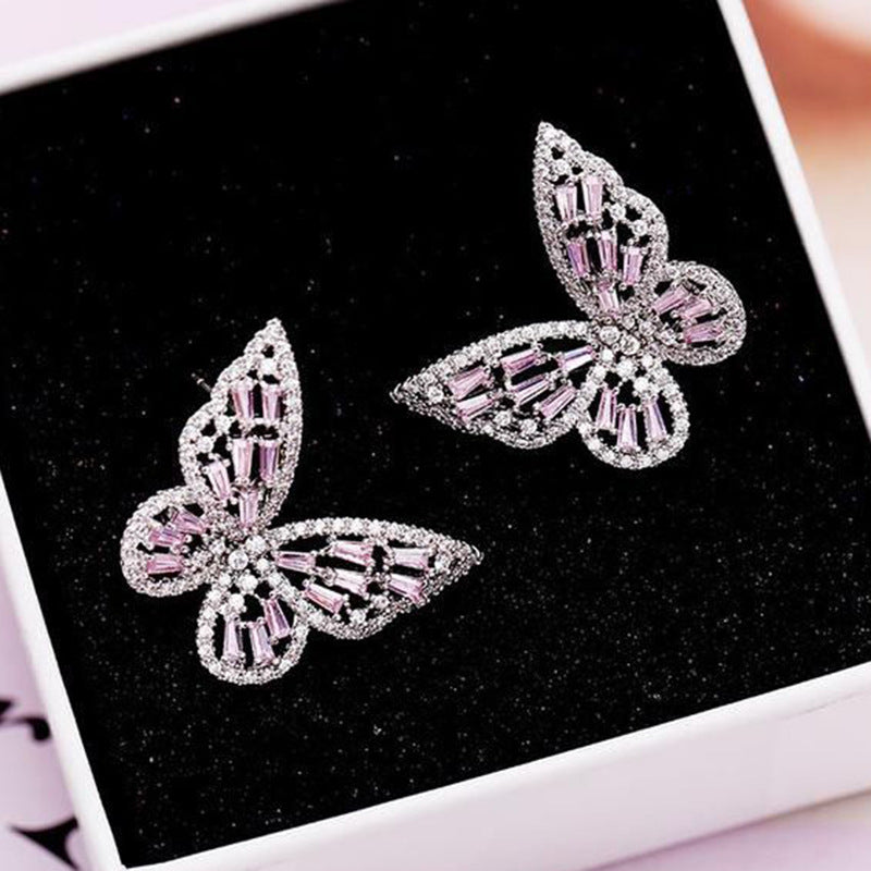 Romantic Silver Earring for Special Moments