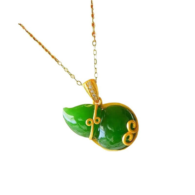 Charming Gold Necklace for Any Occasion