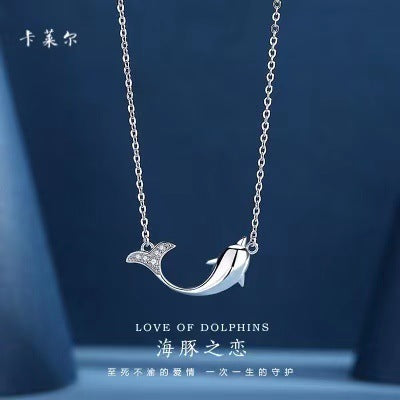 Beautiful Silver Necklace with Unique Style