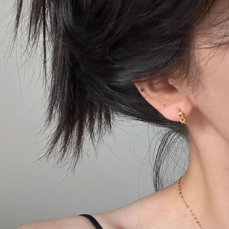 Beautiful Gold Earring with Unique Style