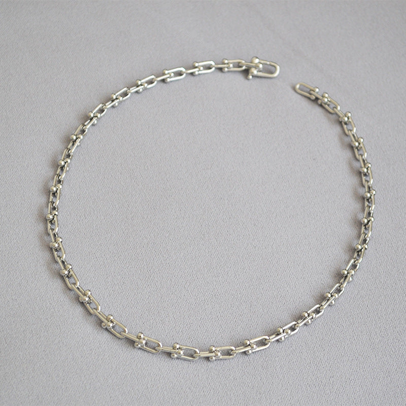 Classic Gold Necklace with Timeless Appeal