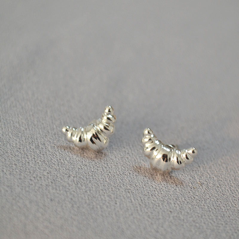 Stunning Gold Earring for Daily Wear