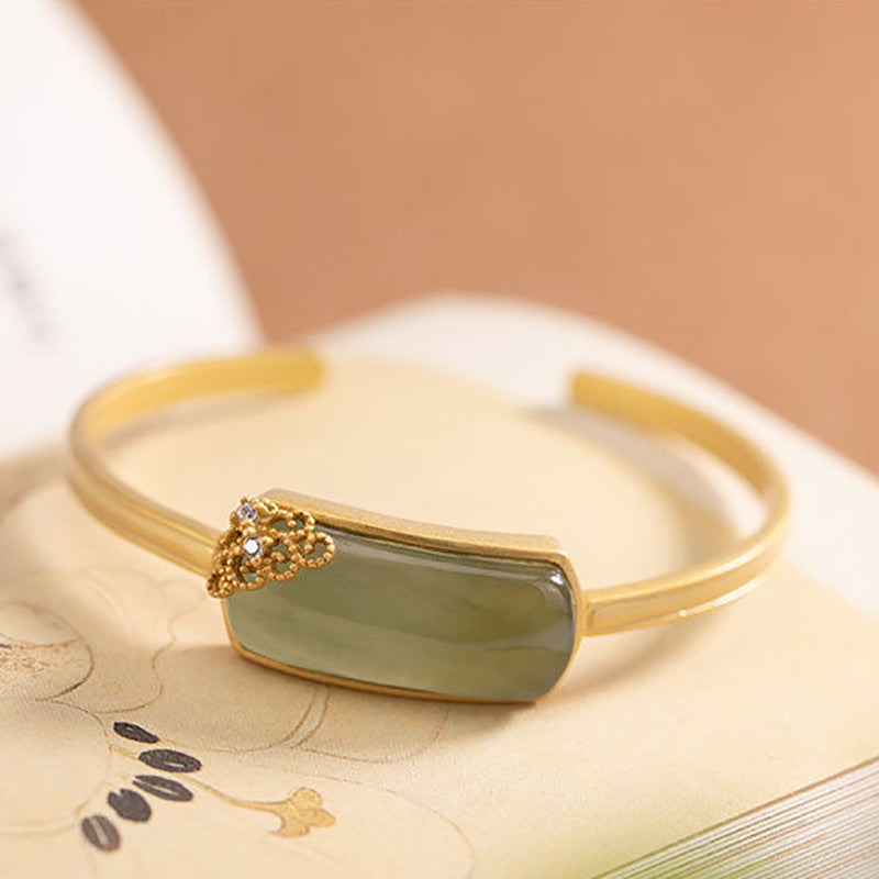 Romantic Bracelet for Special Moments
