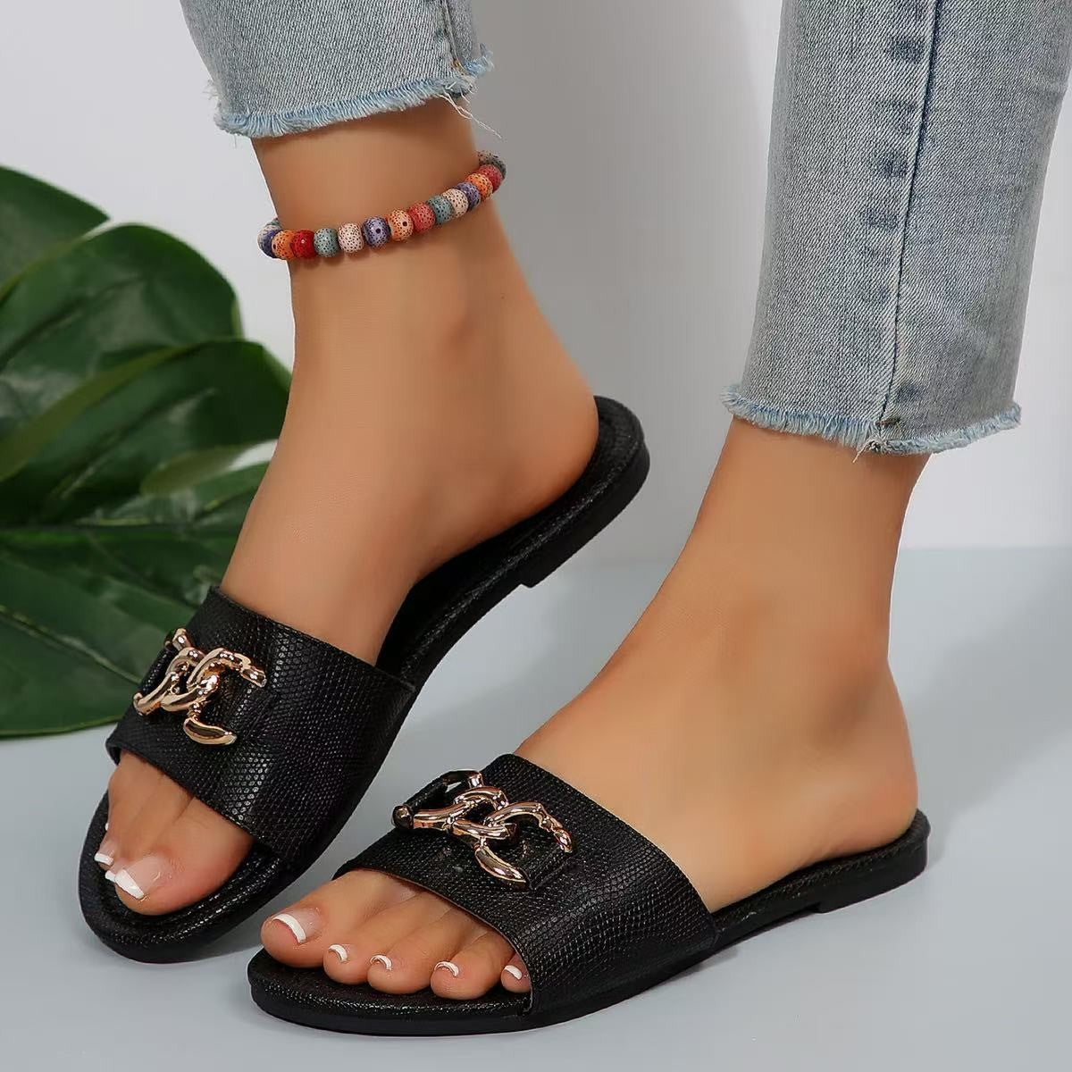 Graceful Orthopedic Sandals for Modern Look