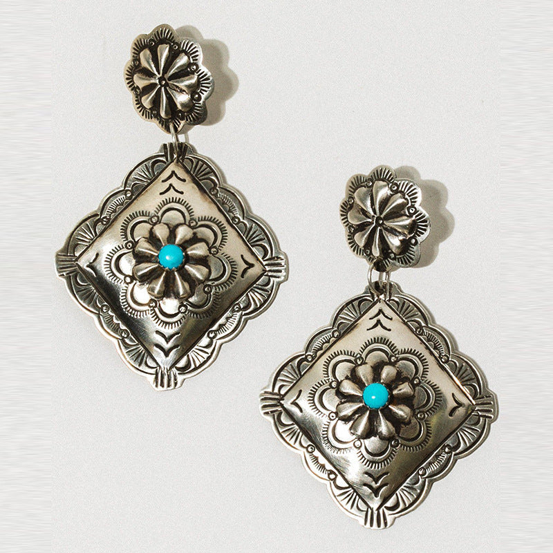 Stunning Silver Earring for Daily Wear