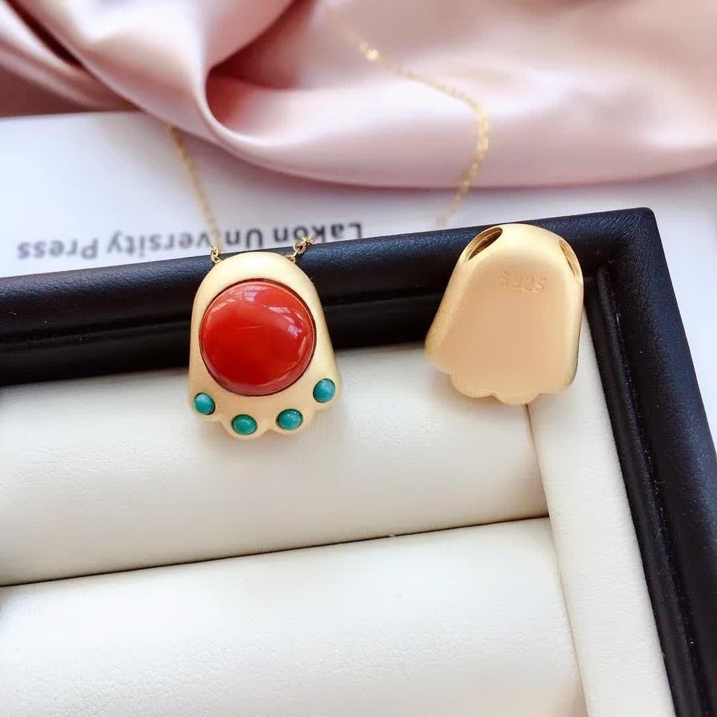 Stunning Gold Pendant for Daily Wear
