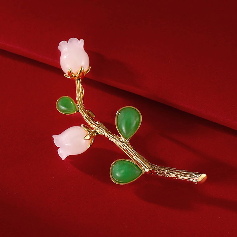 Charming Silver Piece for Any Occasion