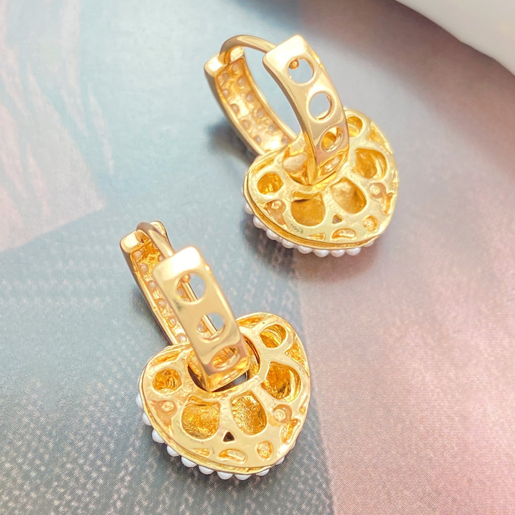 Stunning Pearl Earring for Daily Wear