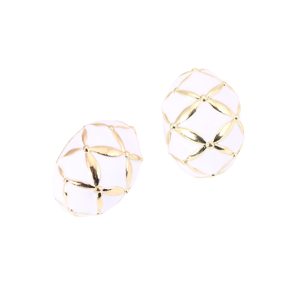 Classic Earring with Timeless Appeal