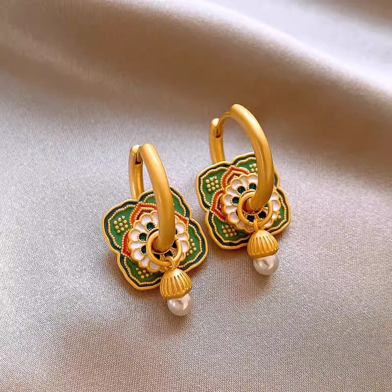 Charming Earring for Any Occasion