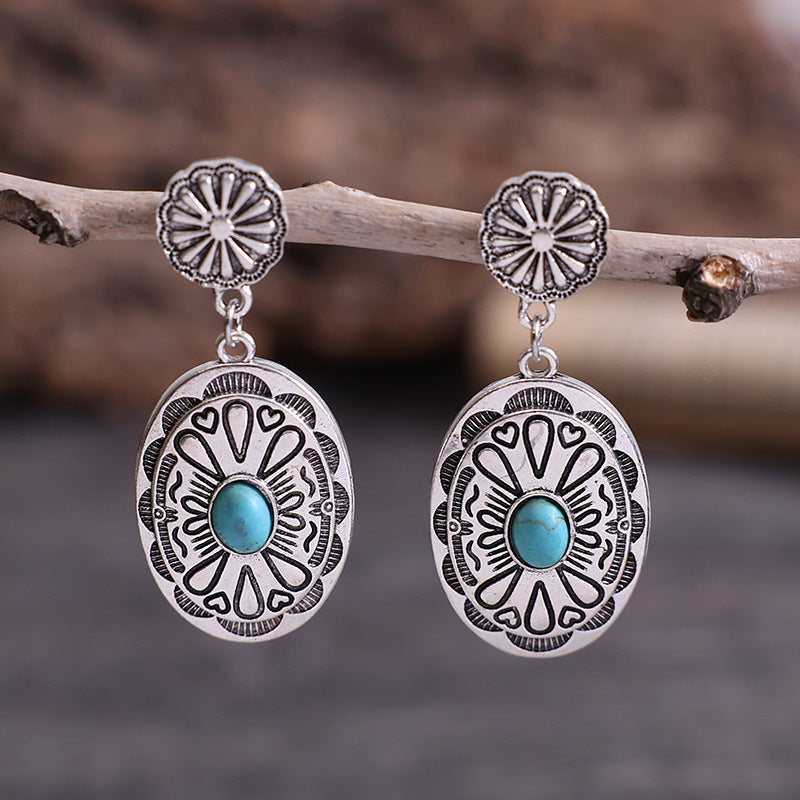 Charming Earring for Any Occasion