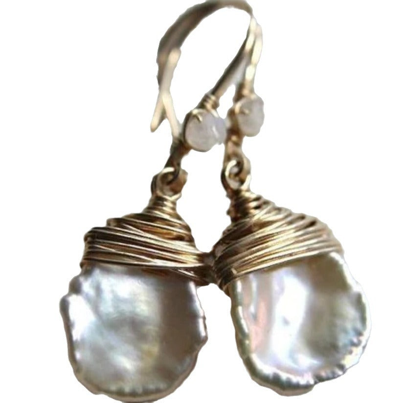Romantic Pearl Earring for Special Moments