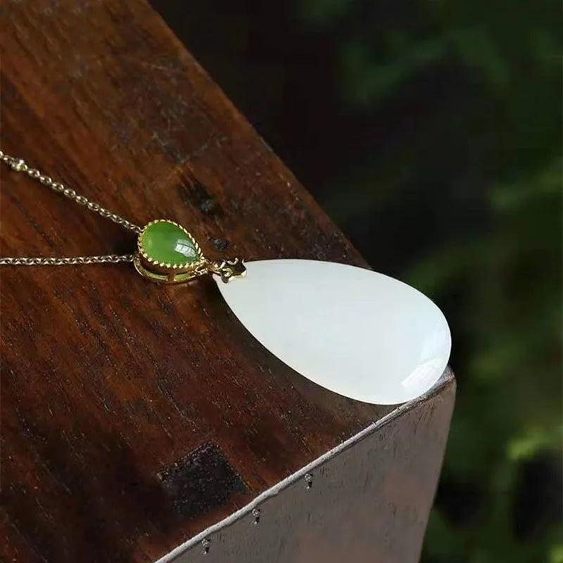 Classic Chain with Timeless Appeal