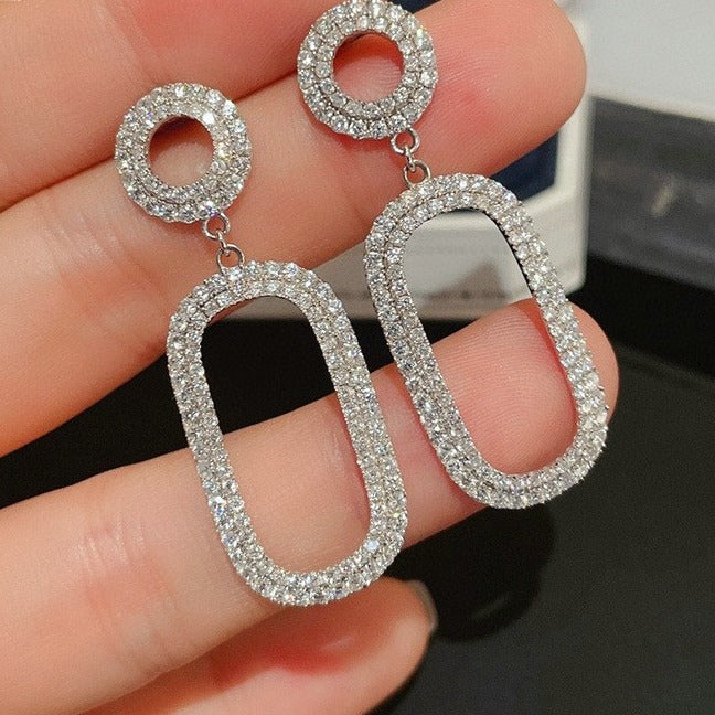 Charming Earring for Any Occasion