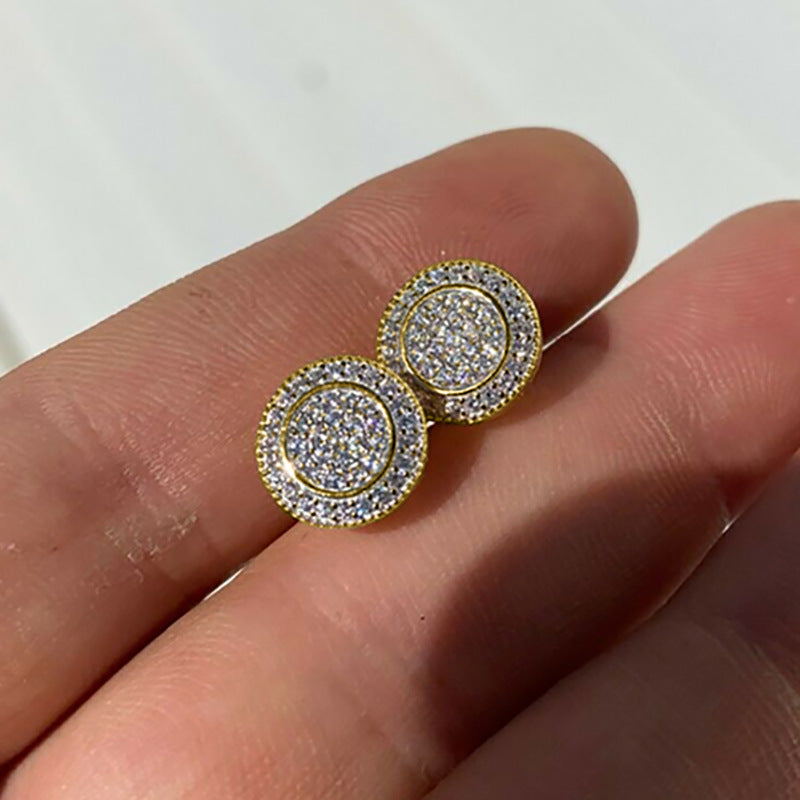 Charming Earring for Any Occasion