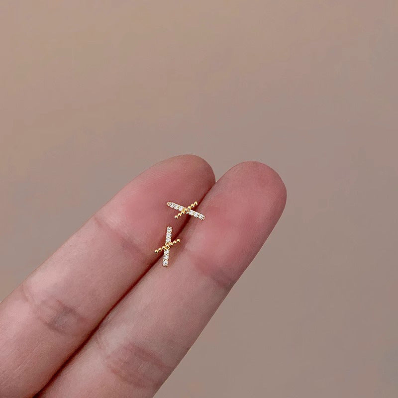 Beautiful Gold Earring with Unique Style