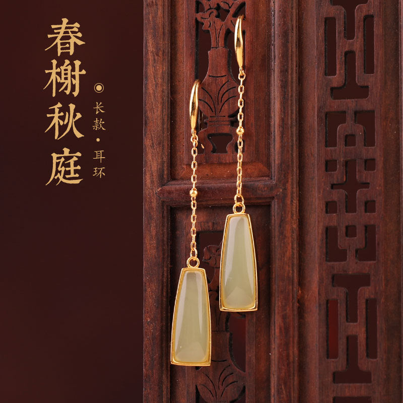 Elegant Gold Earring for Every Occasion