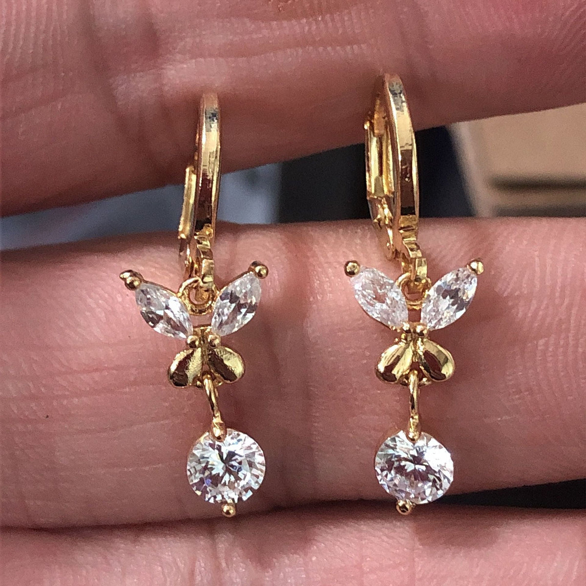 Charming Earring for Any Occasion