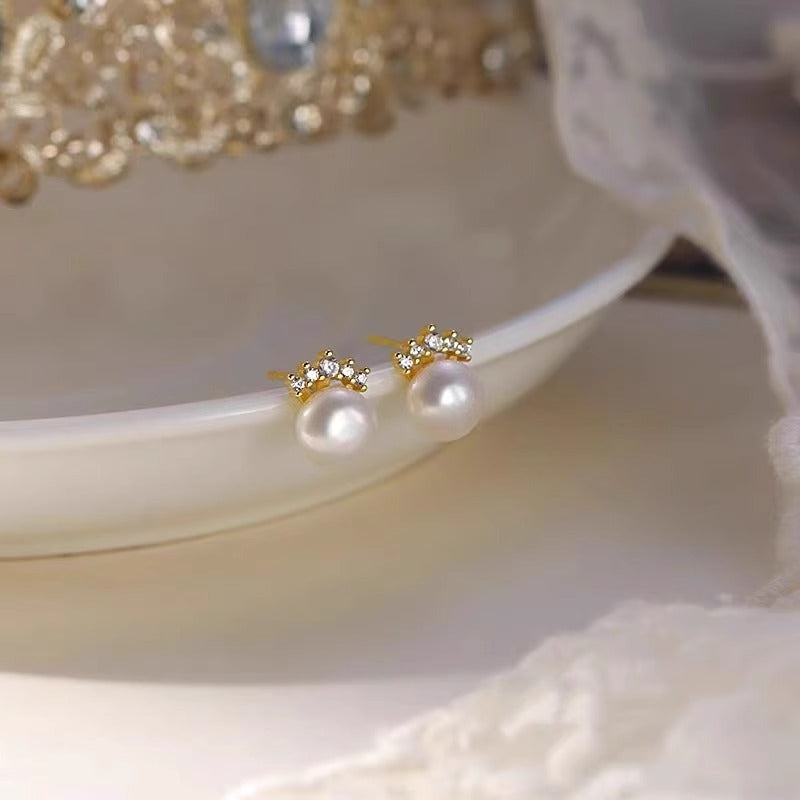 Stunning Pearl Earring for Daily Wear