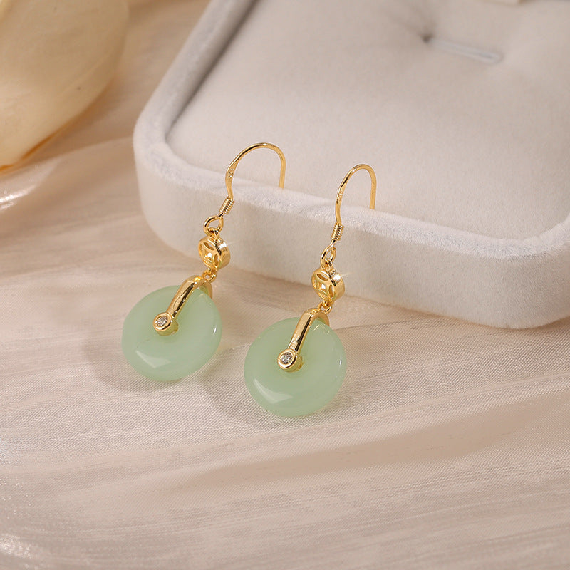 Elegant Silver Earring for Every Occasion