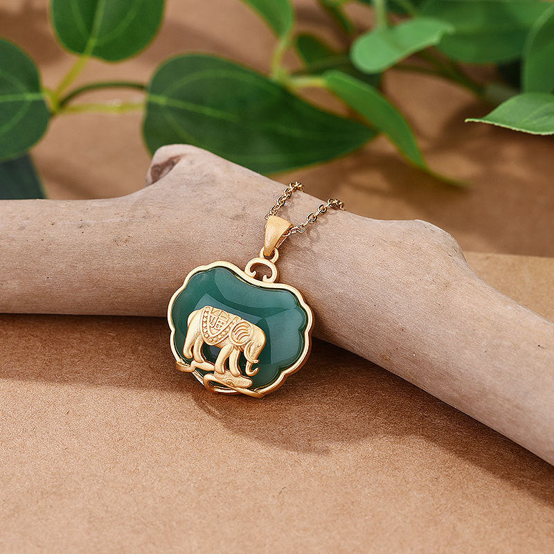 Classic Gold Necklace with Timeless Appeal