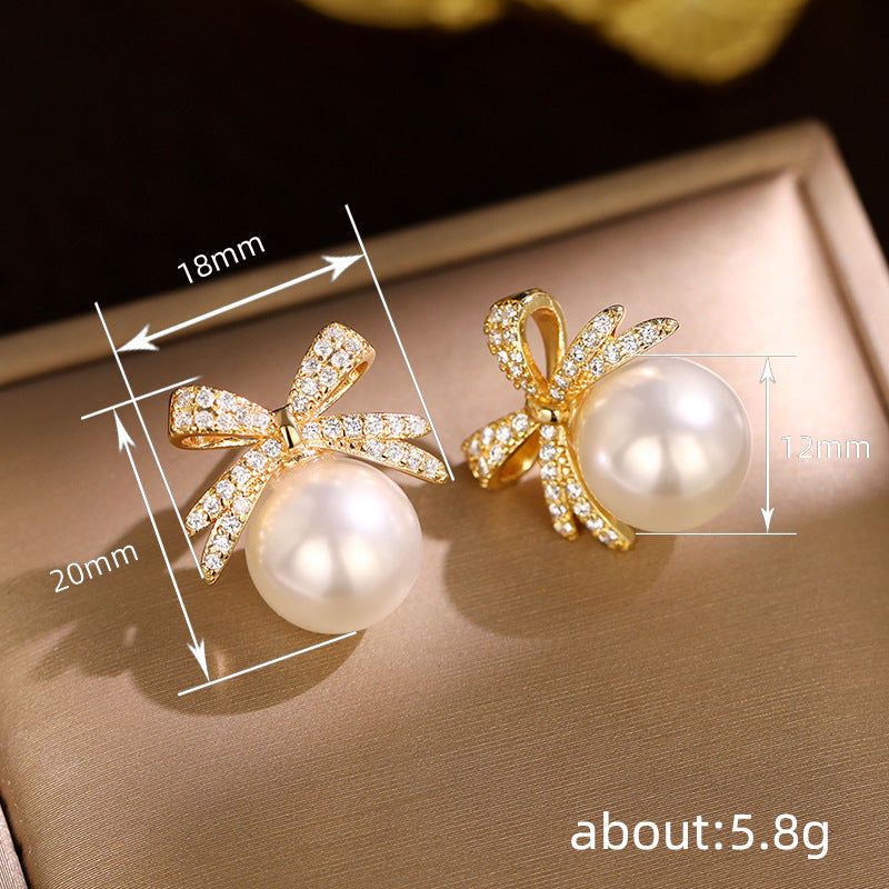 Beautiful Pearl Earring with Unique Style