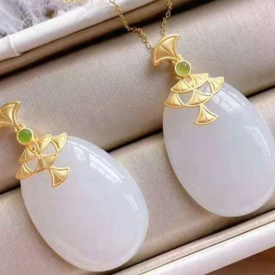 Classic Necklace with Timeless Appeal