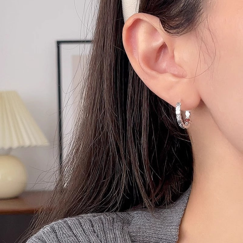 Charming Earring for Any Occasion
