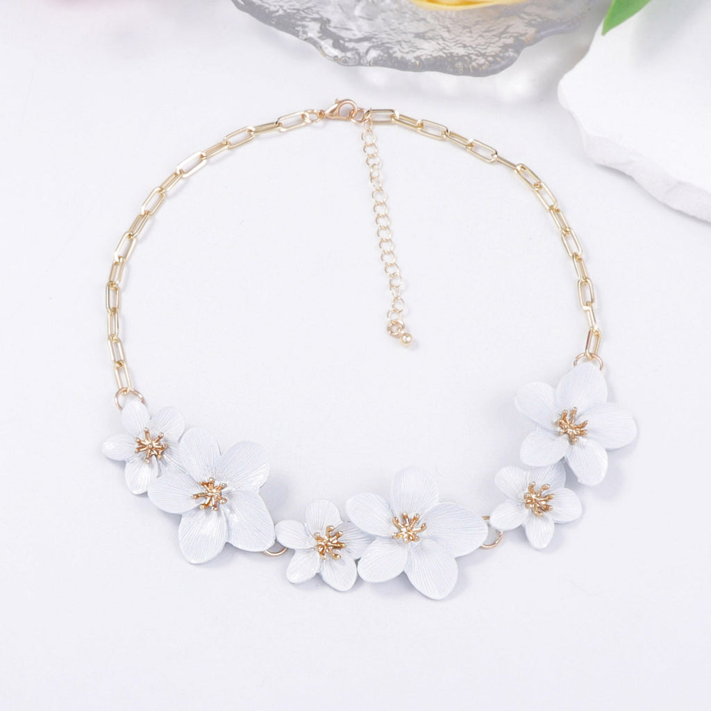 Classic Chain with Timeless Appeal