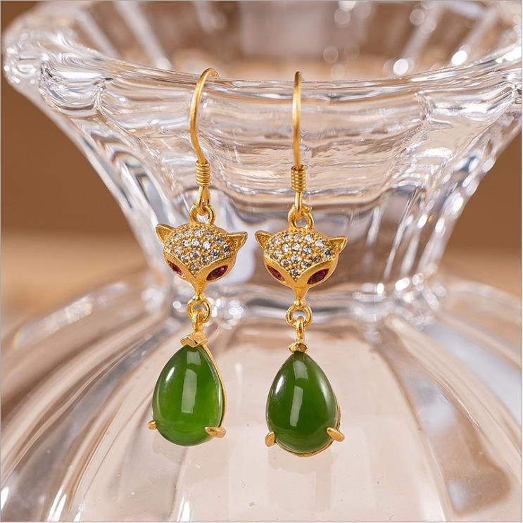 Stunning Gold Earring for Daily Wear