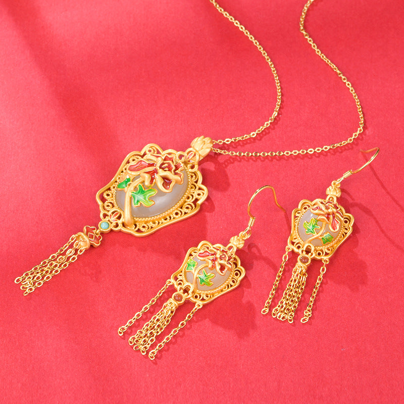 Stunning Silver Necklace for Daily Wear