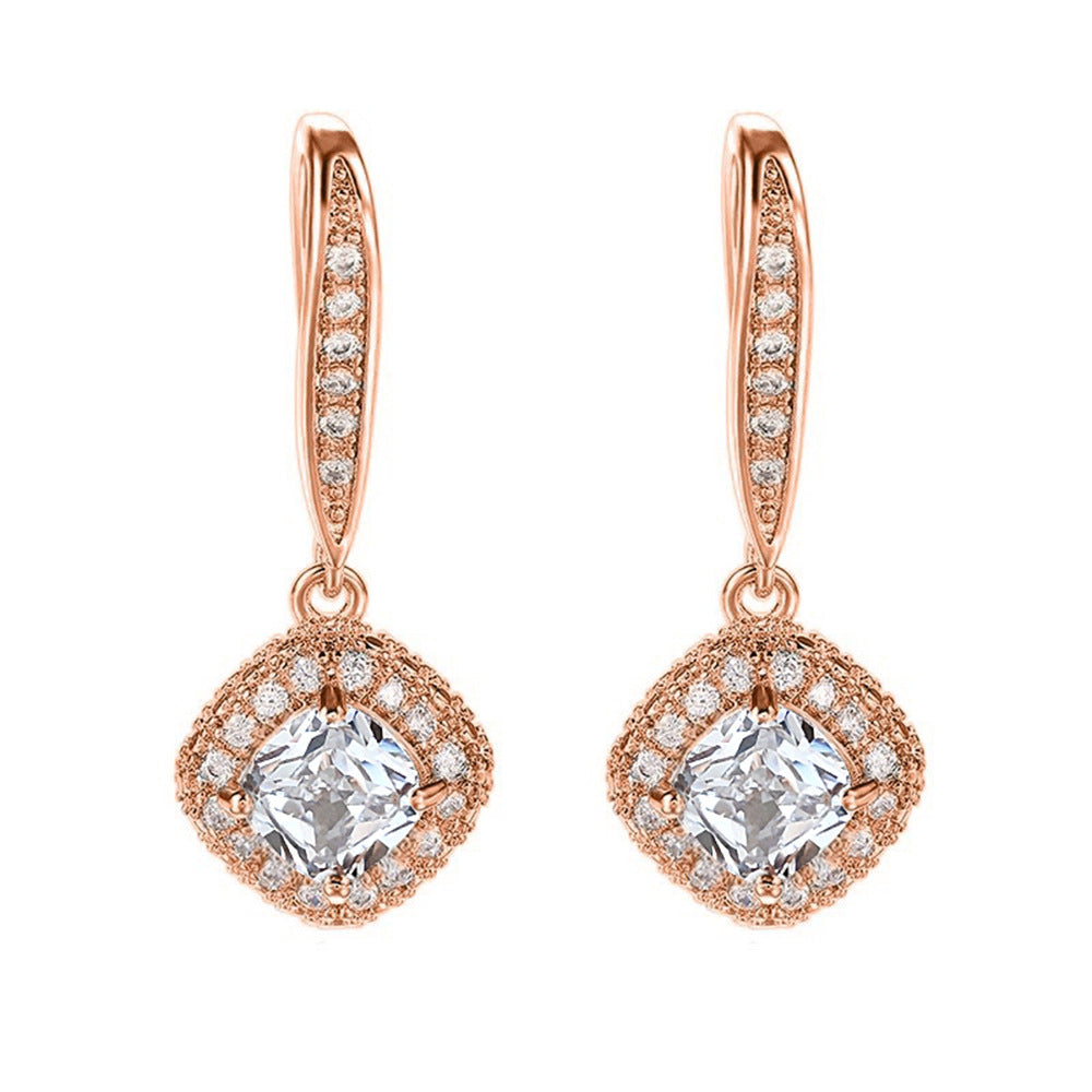 Charming Earring for Any Occasion