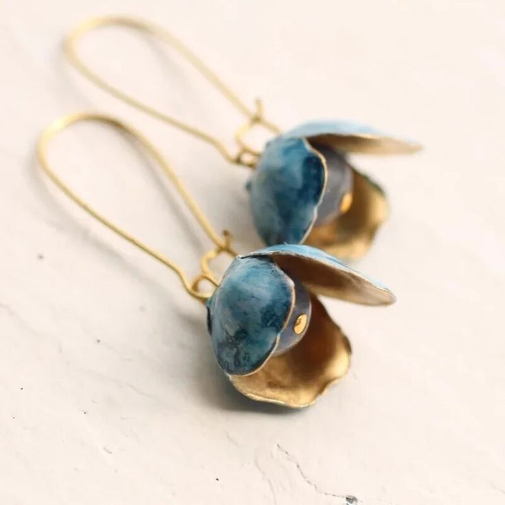 Elegant Gold Earring for Every Occasion
