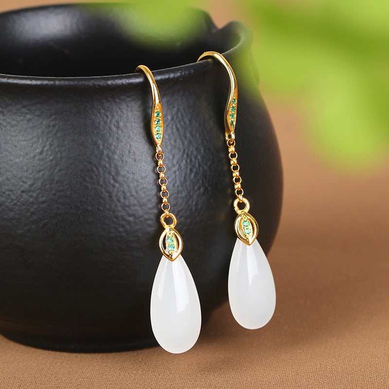 Classic Gold Earring with Timeless Appeal