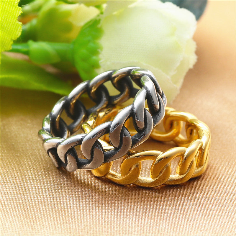 Classic Chain with Timeless Appeal