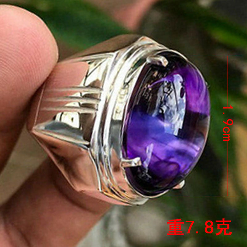 Classic Silver Ring with Timeless Appeal