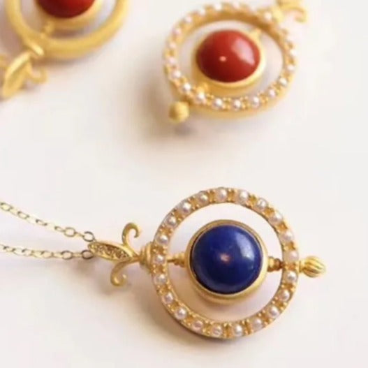 Classic Silver Necklace with Timeless Appeal