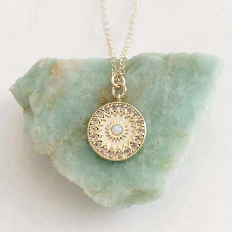 Classic Gold Necklace with Timeless Appeal