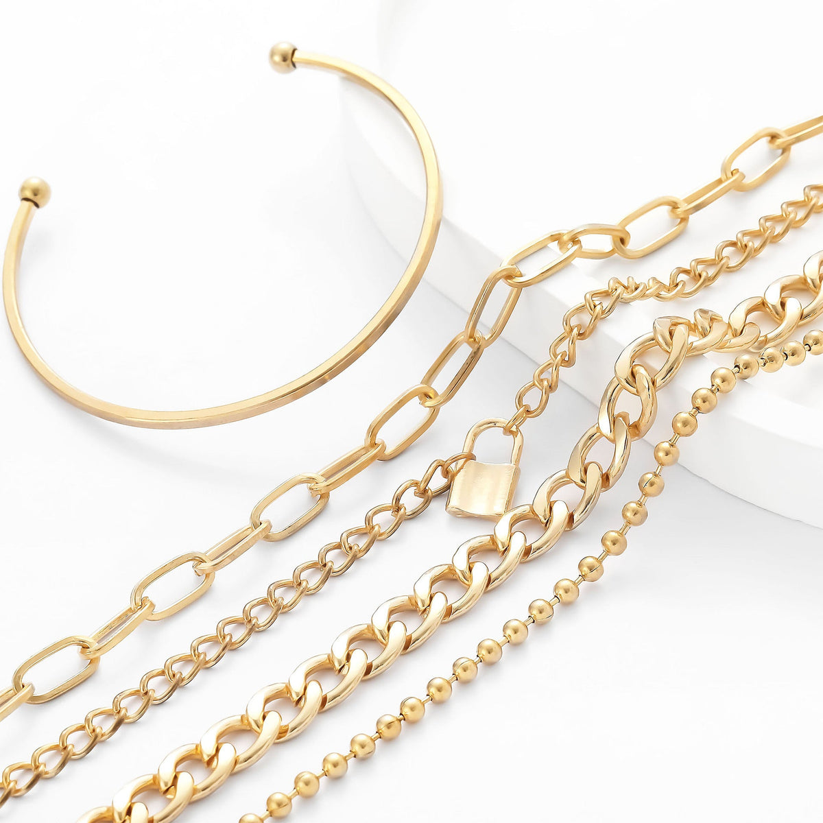 Classic Set with Timeless Appeal