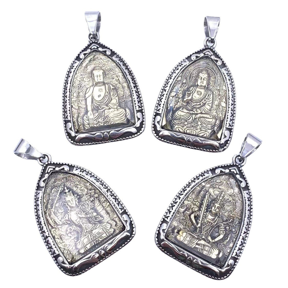 Charming Pendant for Any Occasion